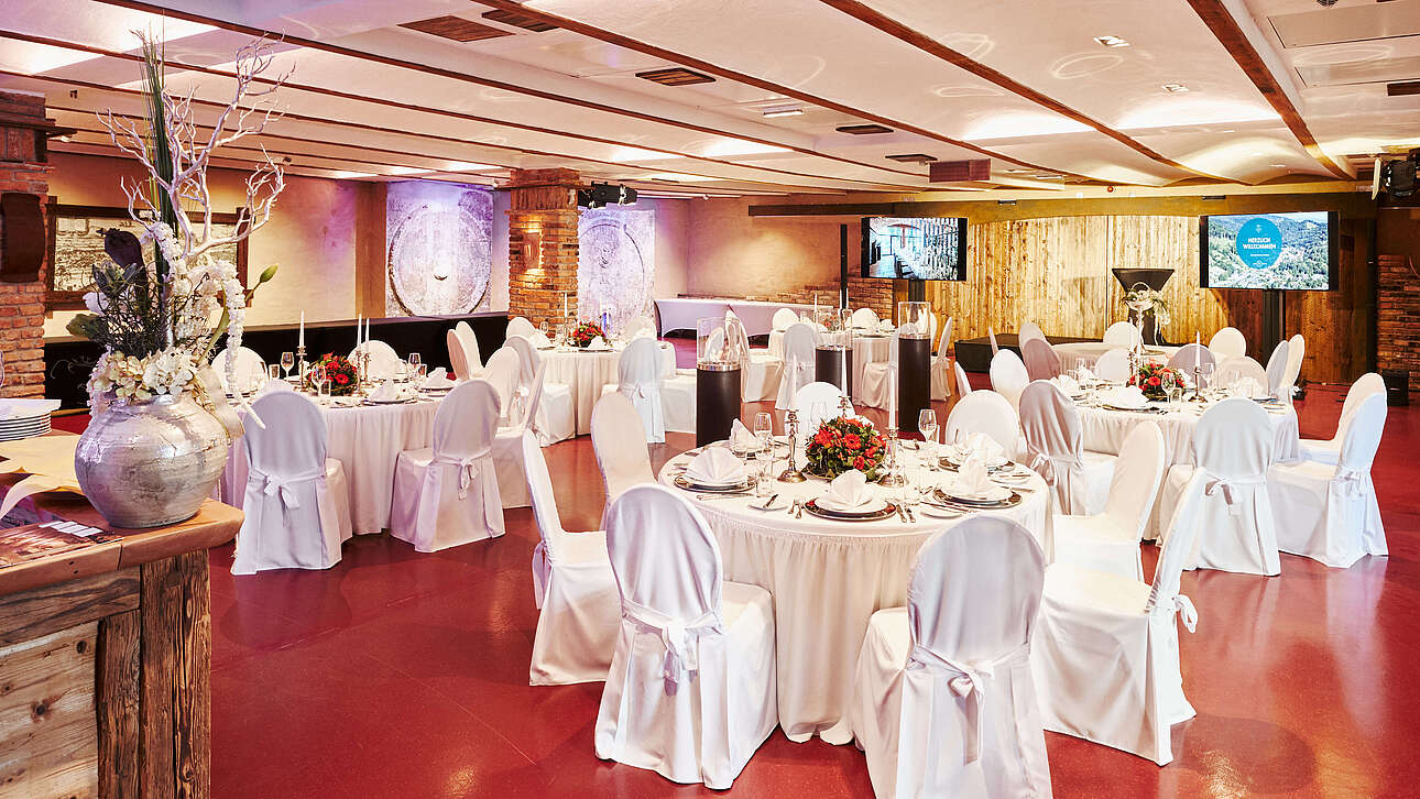 Kaisersaal festlich gedeckt